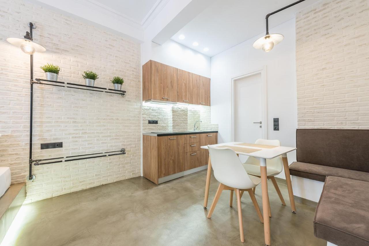 Stylish 1Br Apartment In The Heart Of Koukaki เอเธนส์ ภายนอก รูปภาพ